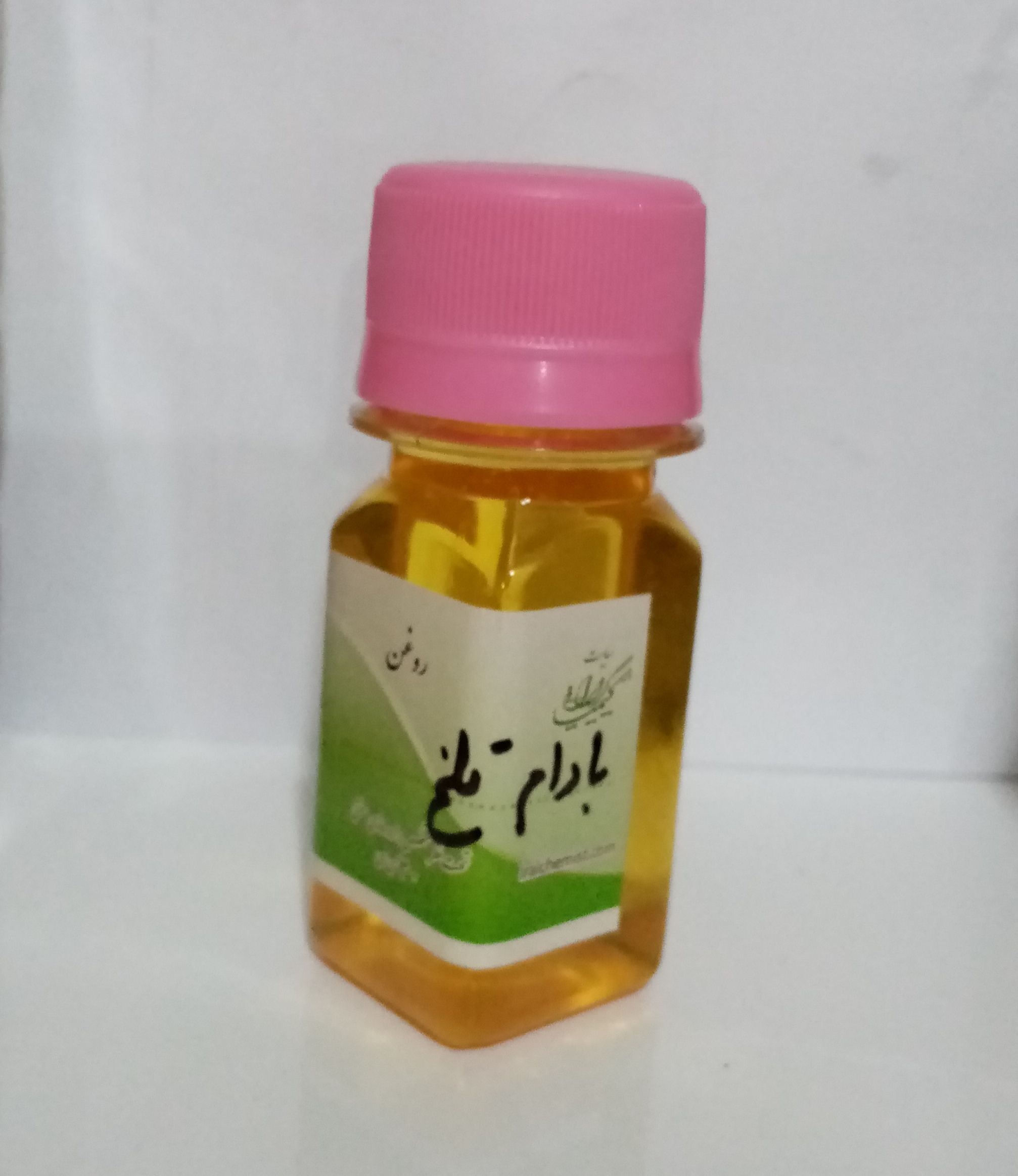 روغن بادام تلخ